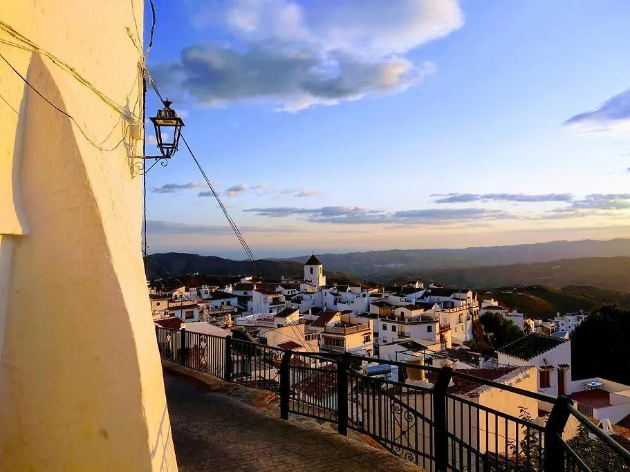 Casa Canillas - For Solo Travelers Or Small Groups Of 4 To 6 People Canillas de Aceituno